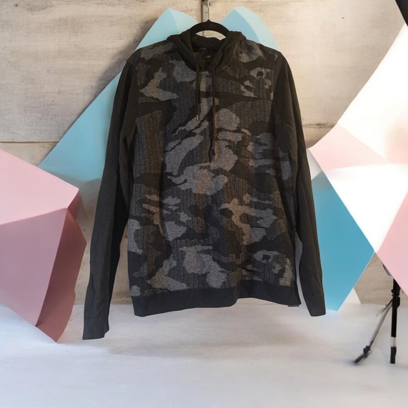 John Varvatos Other - John Varvatos Gray Luxe  & Black Camo Hoodie Sweater
